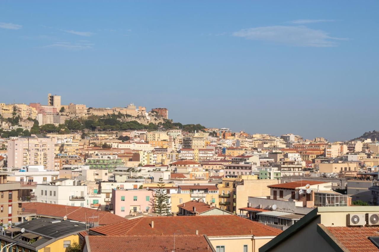 Terrazza61 - Appartamento Con Vista Spettacolare Sulla Citta Di カリアリ エクステリア 写真