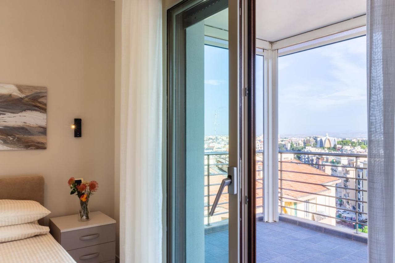 Terrazza61 - Appartamento Con Vista Spettacolare Sulla Citta Di カリアリ エクステリア 写真